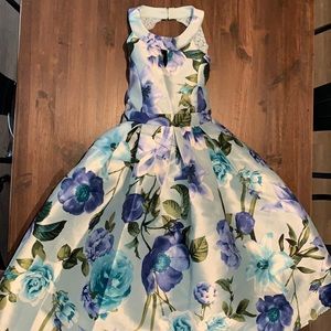 Girls Formal Dress 💙